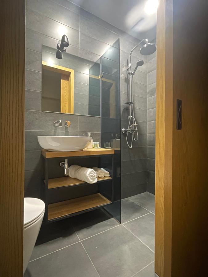 Mist Boutique Hotel Erivan Exterior foto