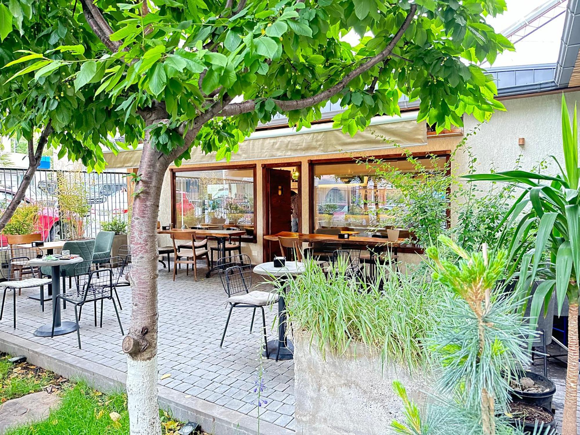 Mist Boutique Hotel Erivan Exterior foto